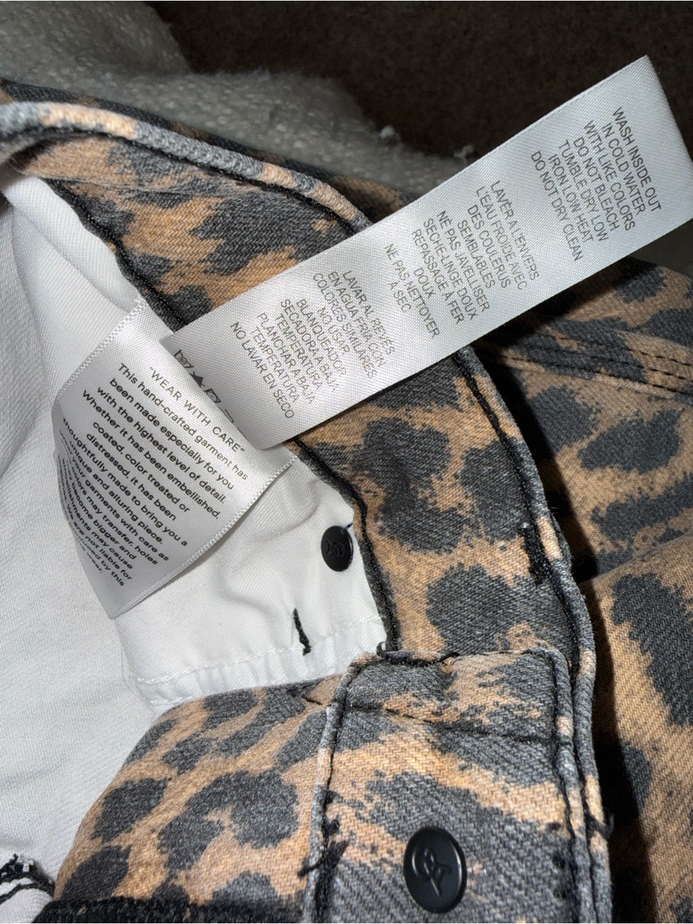 Good American Good Standard Leopard Kick Flare Jeans 4/27 - Picture 4 of 6